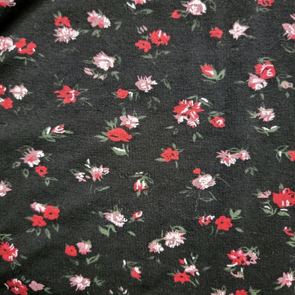 Pretty Little Thing Floral Dress - Picture 8 of 8